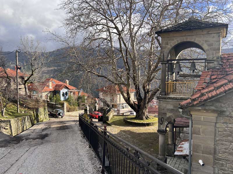 Metsovo-Agioi-Apostoloi