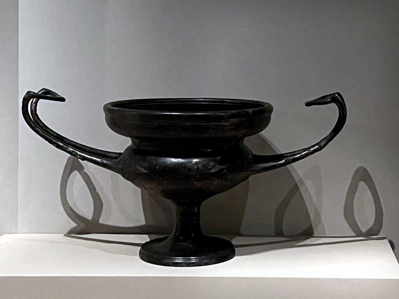 Vergina kantharos (coupe de libations) en bronze