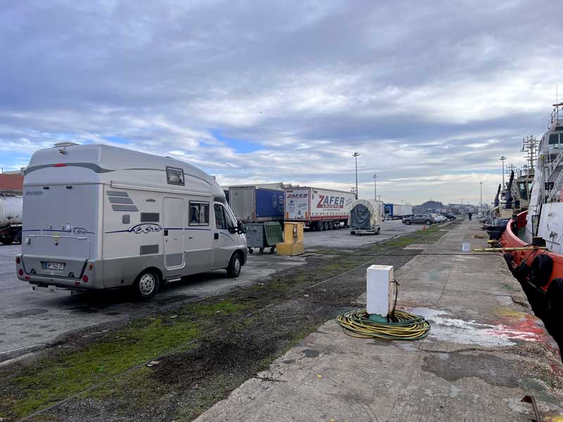 Plein-d'eau-sur-le-port-d'Alexandropouli