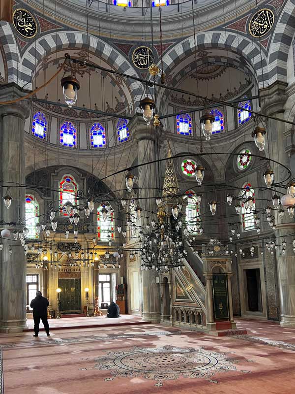 -Laleli-Mosque-salle-de-prieres