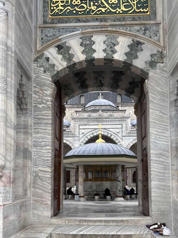 porte-de-la-cour-de-Beyazit-Camii