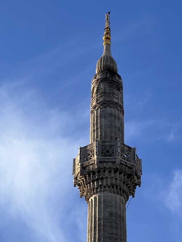 Sommet du minaret de la Sultane Pertevniyal
                        Valide