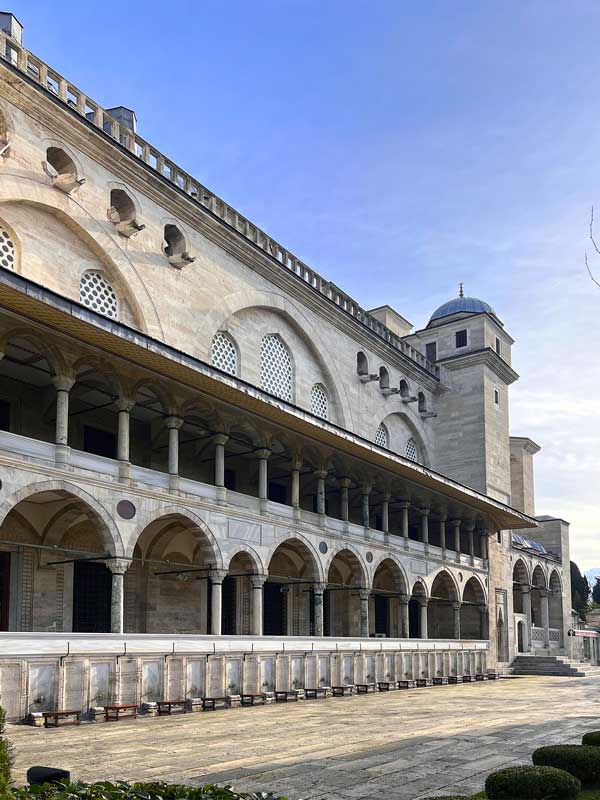 Suleymaniye-Camii-fontaines-des-ablutions