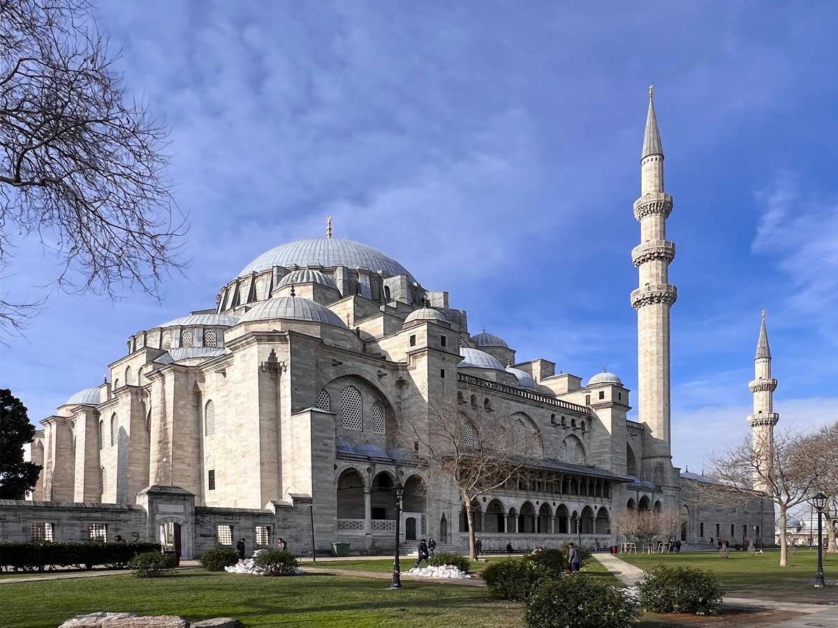 Süleymaniye-Camii-facade-est