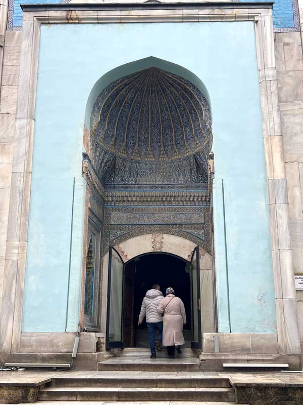 Entrée du Yesil Türbe de Bursa