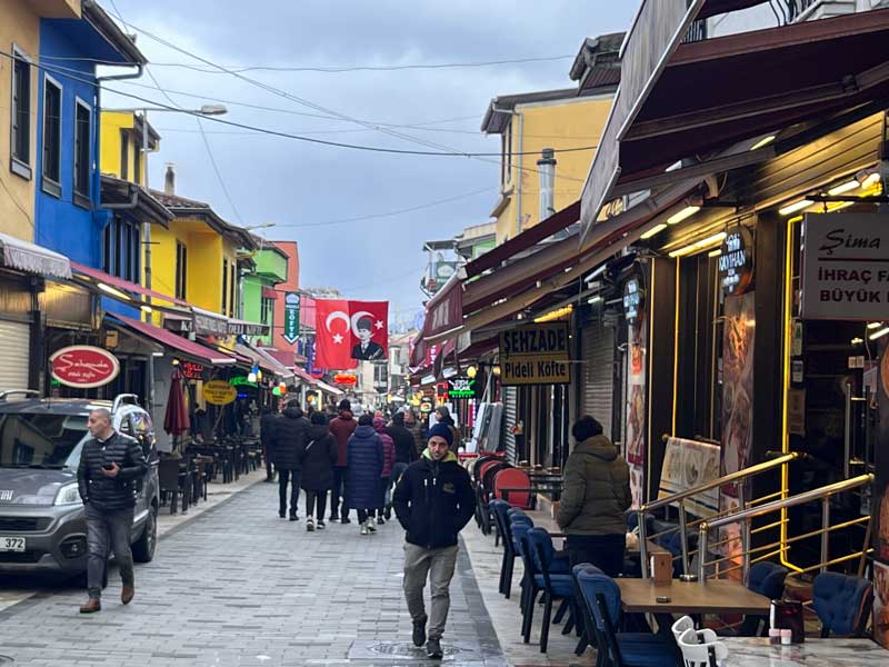 Bursa-rue-des-restaurants